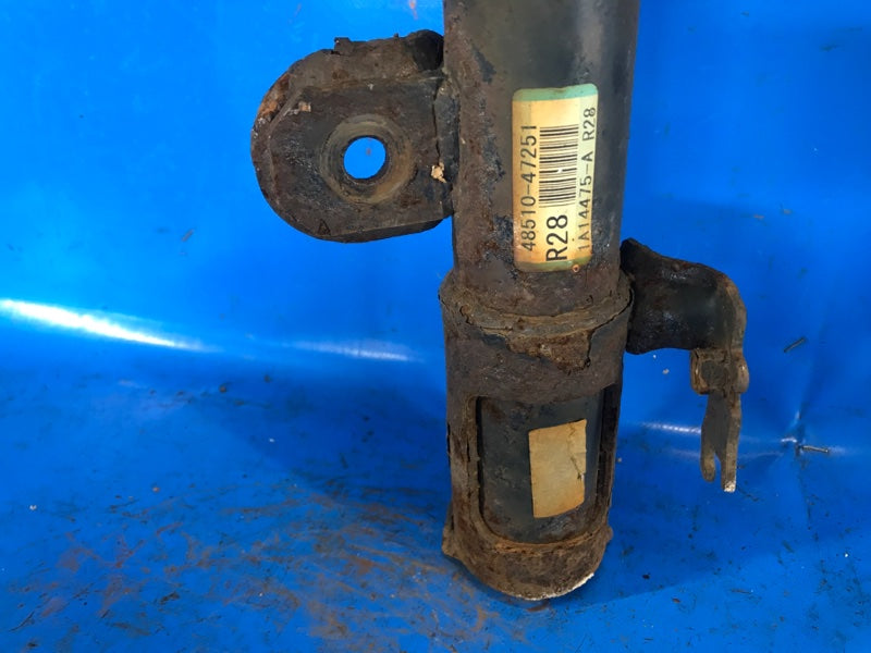 Shock absorber TOYOTA PRIUS PLUS 11-14 2013 Right Front.