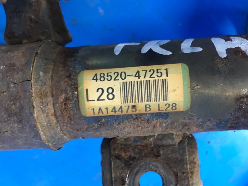 Shock absorber TOYOTA PRIUS PLUS 11-14 2013 Left. Front.