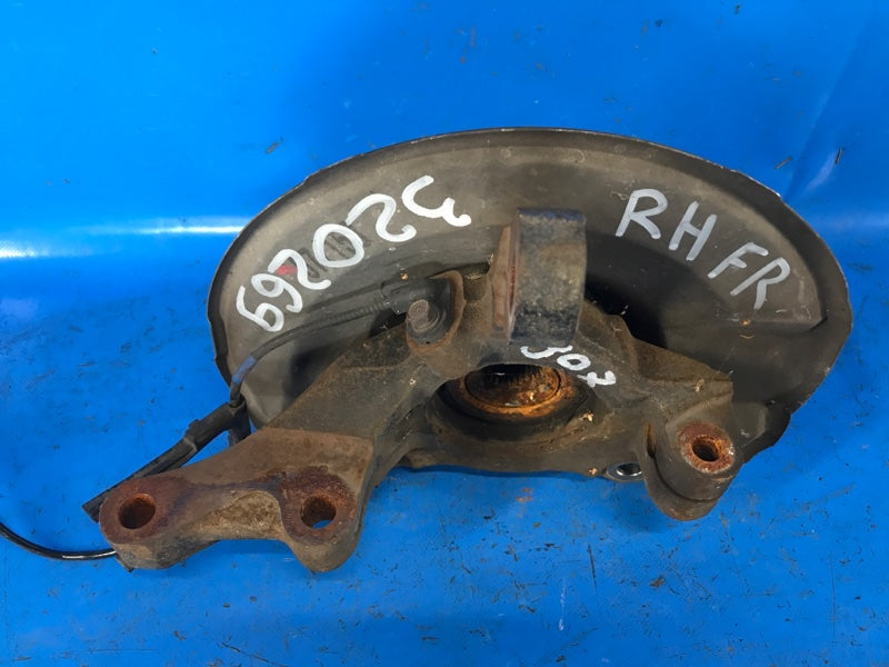 Steering knuckle MITSUBISHI OUTLANDER GF 12- 2013 Right.