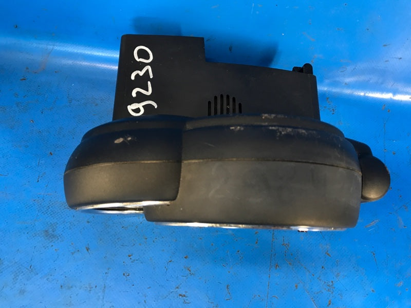 MINI Cooper (F57) 15-2016 instrument panel