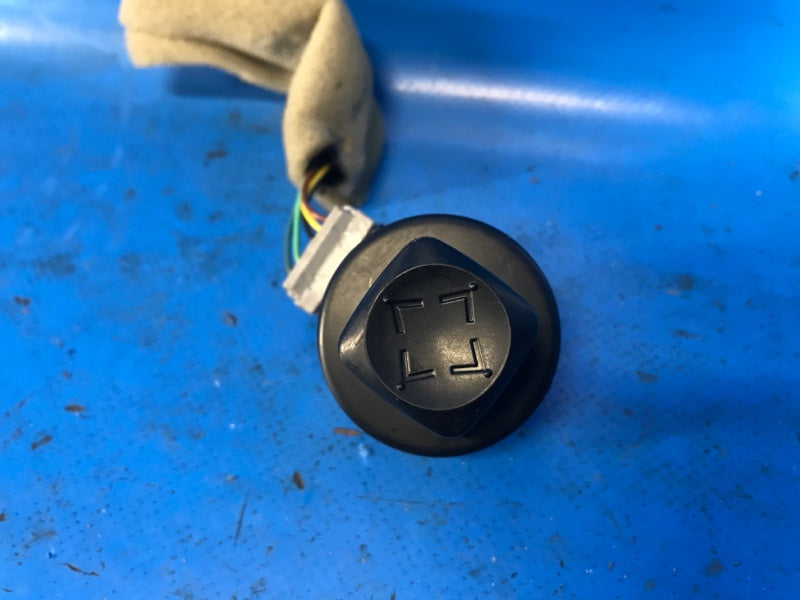 Steering column adjustment button for Nissan Pathfinder R52 12-21 2015