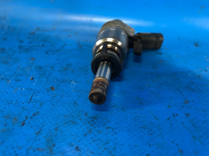 Fuel injector AUDI A3 (8V) 12–17 2015