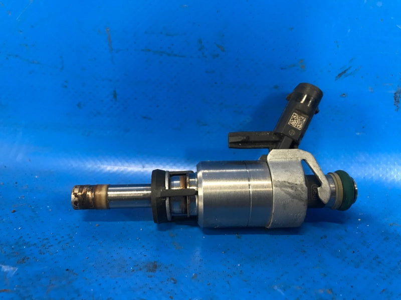 Fuel injector AUDI A3 (8V) 12–17 2015