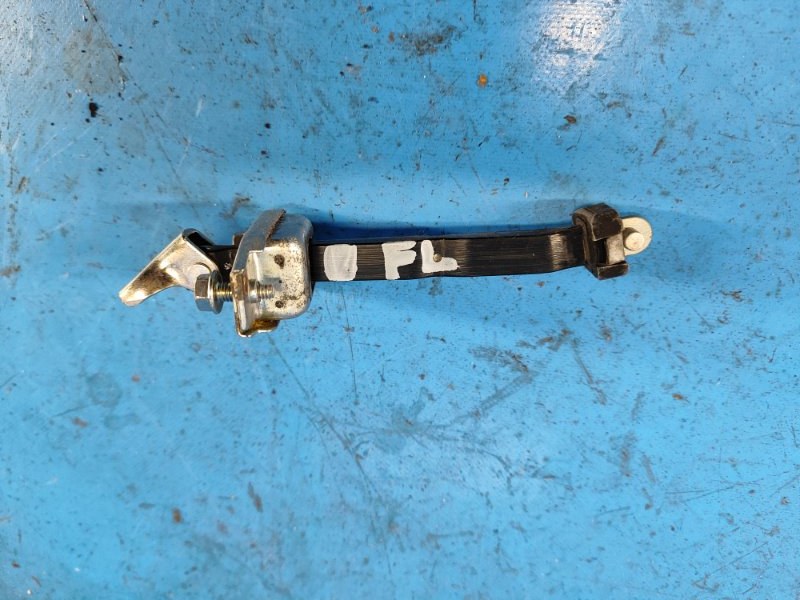 Door limiter TOYOTA PRIUS - 30 09-17 2012 Left. Front.