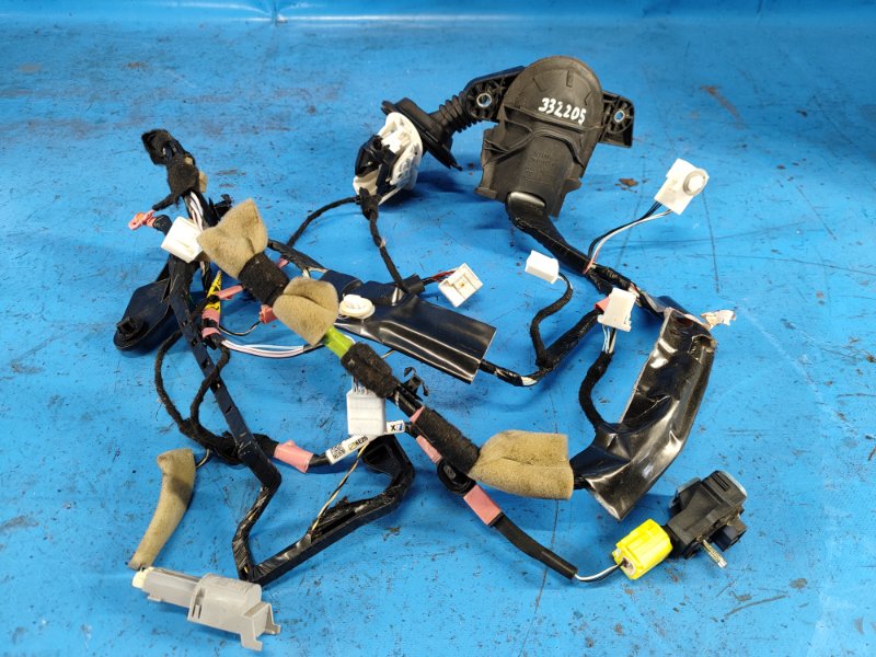 Door wiring TOYOTA PRIUS 16- 2016 Left. Front.