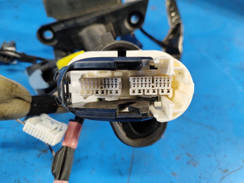 Door wiring TOYOTA PRIUS 16- 2016 Left. Front.