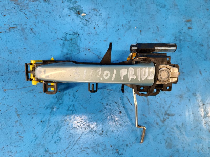 Outside door handle TOYOTA PRIUS - 30 09-17 2012 Left. Front.