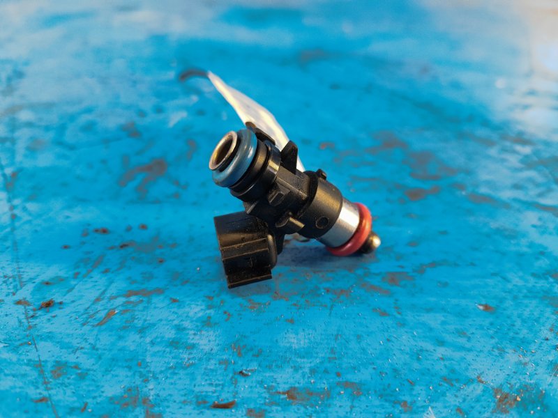Fuel injector Chrysler 200 10-14 2013