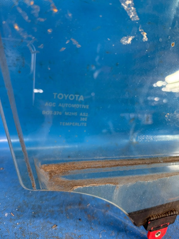 Door glass TOYOTA CAMRY 40 06-11 2010 Right Front.
