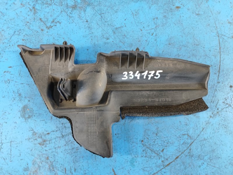 Radiator deflector TOYOTA PRIUS - 30 09-17 2010 Left. Front.
