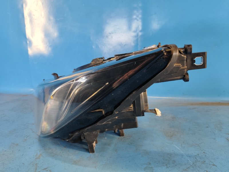 Headlight BMW I3 (I01) 13–22 Lev.