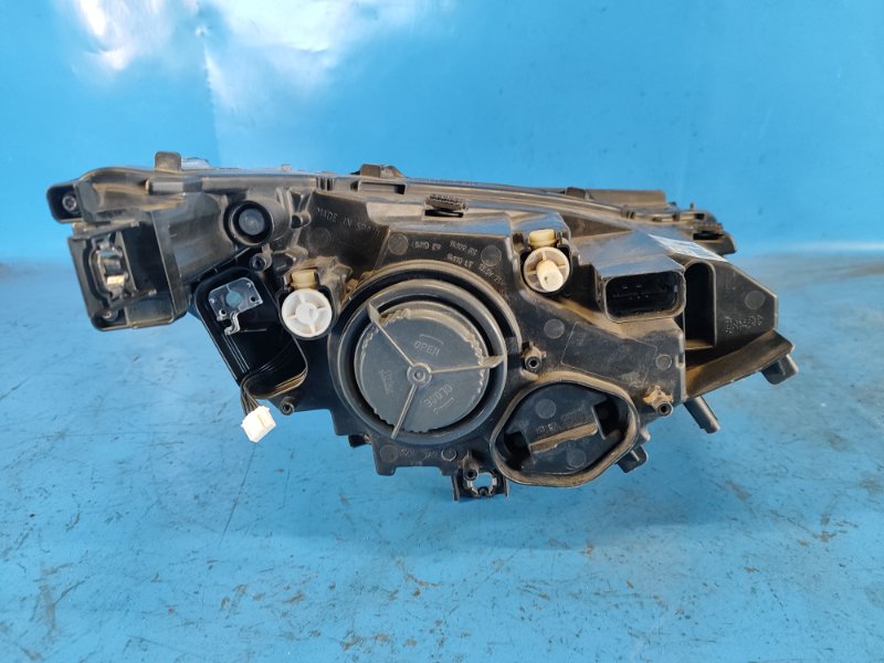 Headlight BMW I3 (I01) 13–22 Lev.