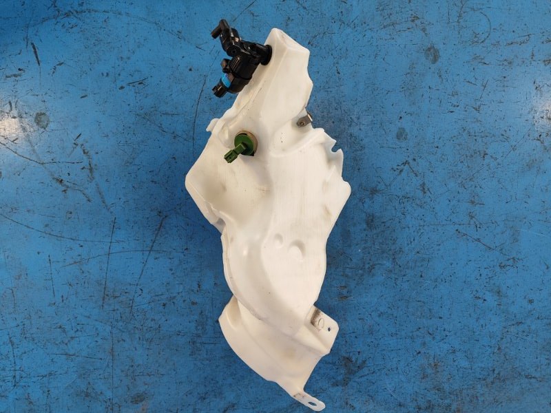 Ford Expedition 2017 Windscreen Washer Reservoir