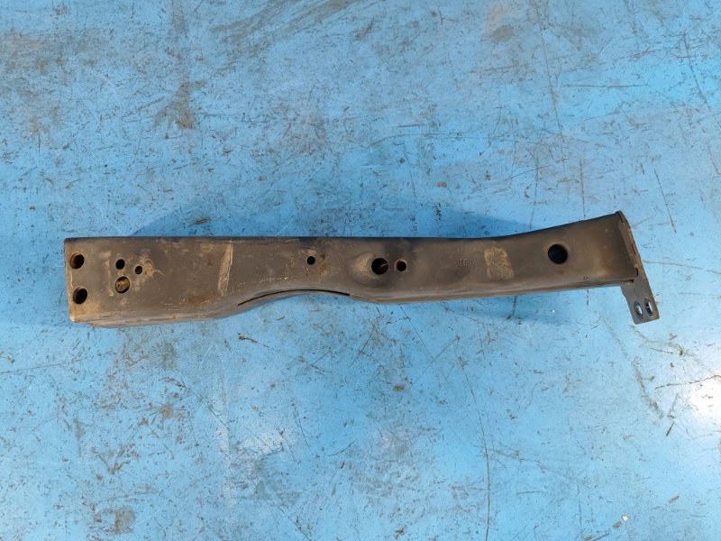 Front bumper reinforcement bracket NISSAN QASHQAI/ROGUE SPORT 14- Left.