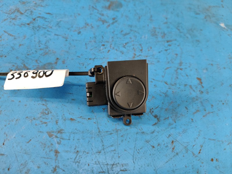 Ford Expedition 2017-2018 steering column adjustment button