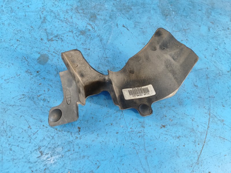 Plastic underhood compartment of the Ford Expedition 17-2018