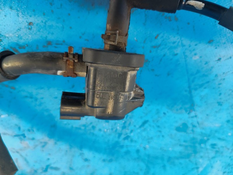 Electromagnetic valve (vacuum) MAZDA 3 BL 09-13 2009