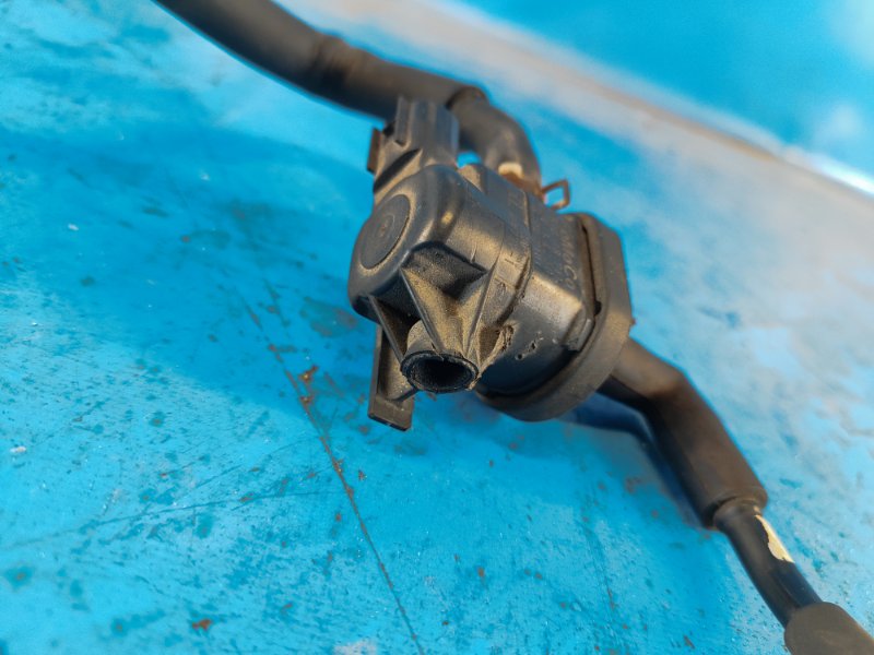 Electromagnetic valve (vacuum) MAZDA 3 BL 09-13 2009