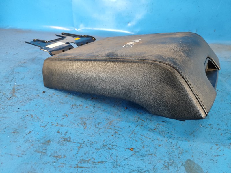 Armrest cover for Ford Expedition 17-2018
