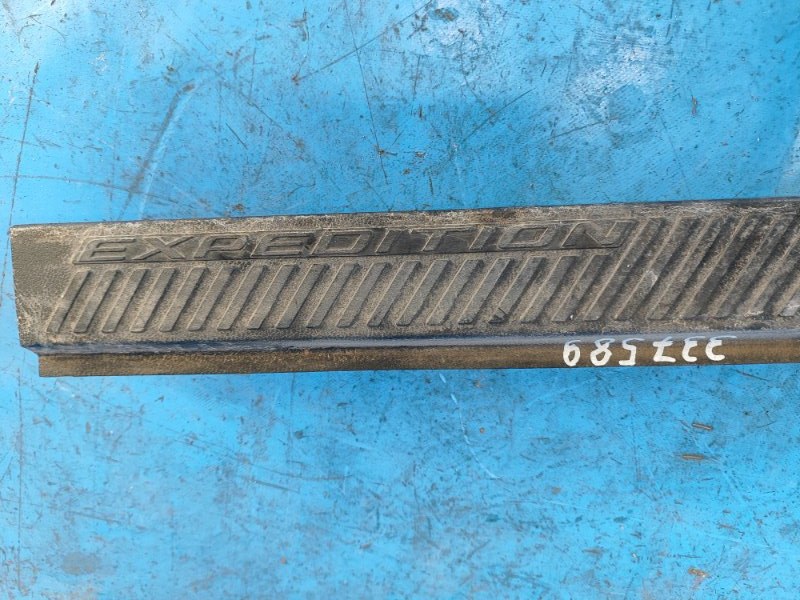 Inner door sill trim FORD EXPEDITION 17- 2018 Right.