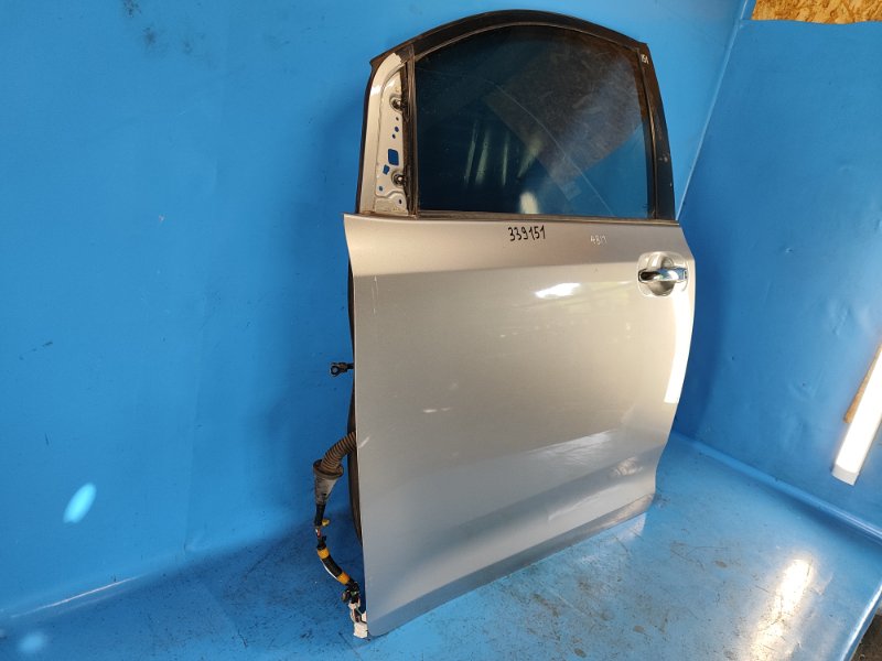 Door TOYOTA SIENNA 11-16 2015 Left. Front.