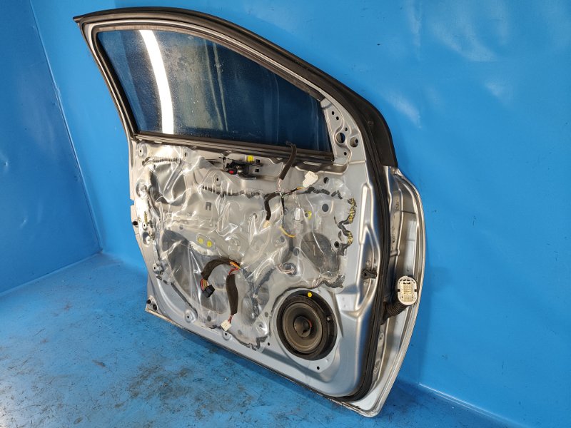 Door SUZUKI KIZASHI 09-14 2010 Left. Front.
