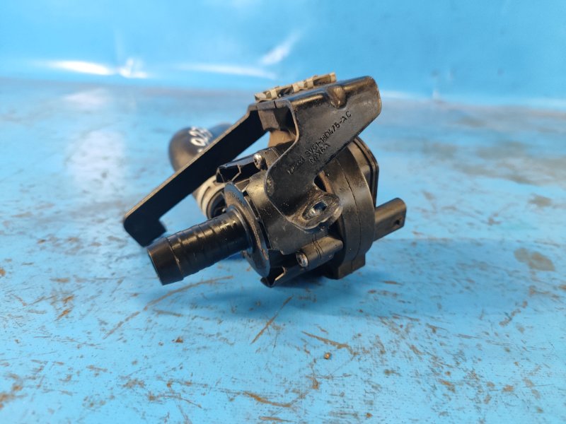 Electric cooling pump for Ford Escape 12-19 2017