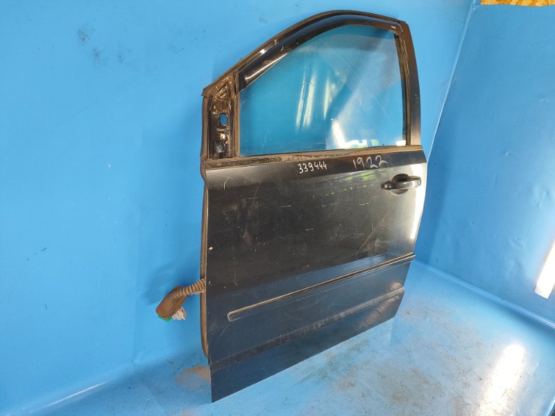 Door DODGE GRAND CARAVAN 08- 2014 Left. Front.