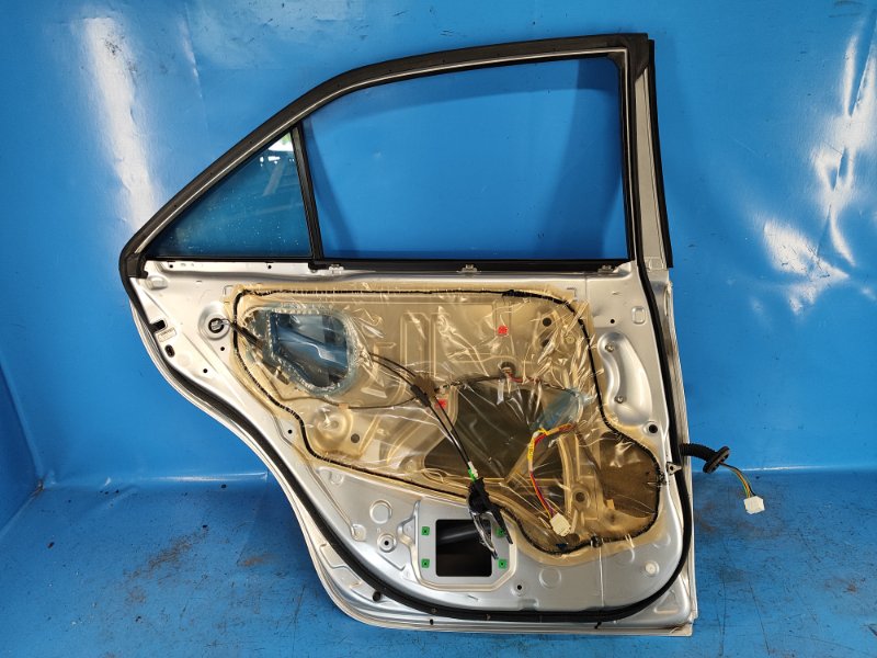 Door TOYOTA CAMRY 40 06-11 2007 Left. Rear.