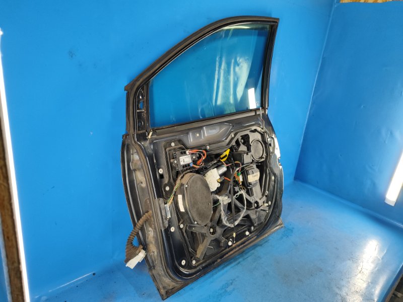 Door DODGE GRAND CARAVAN 08- 2014 Right Front.