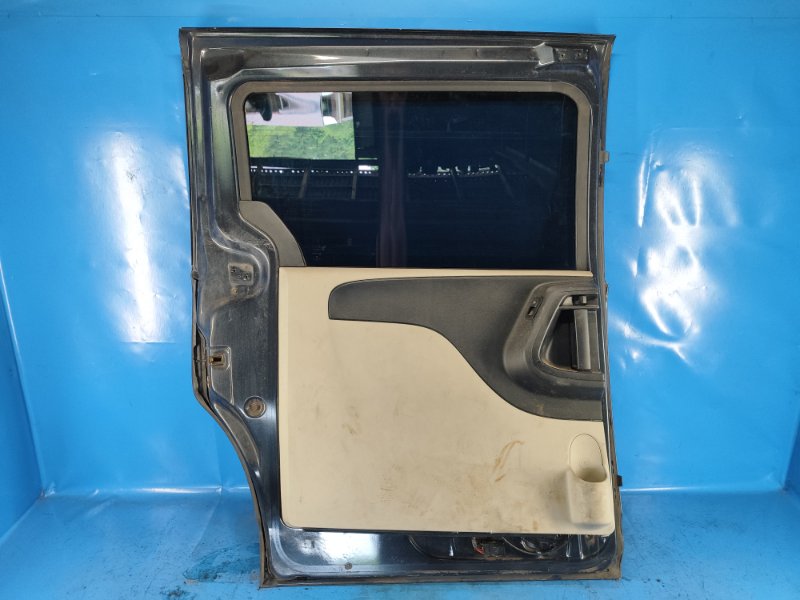 Door DODGE GRAND CARAVAN 08- 2014 Left. Rear.