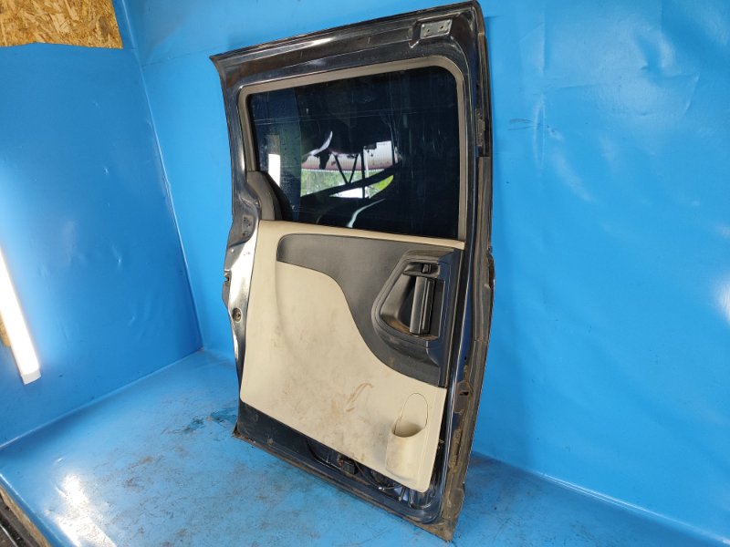 Door DODGE GRAND CARAVAN 08- 2014 Left. Rear.