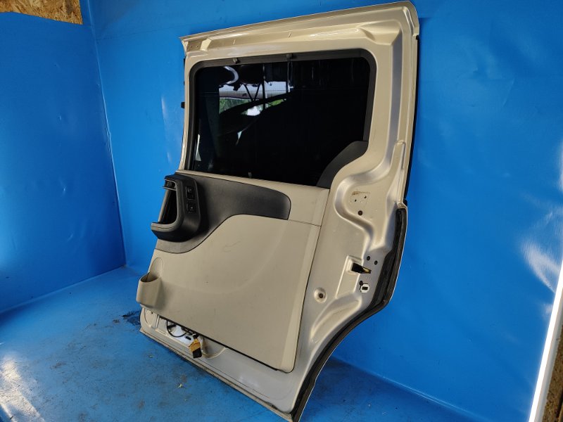 Door DODGE GRAND CARAVAN 08- 2013 Right Rear