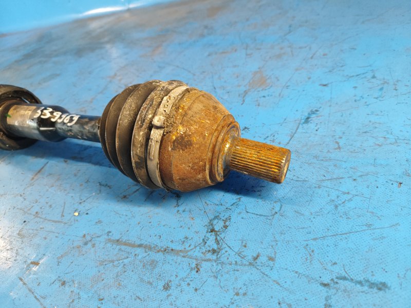Front wheel drive VOLVO XC70 07-16 Right.