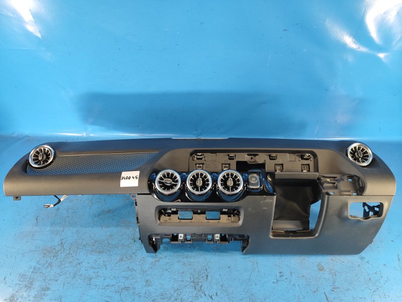 Mercedes EQA 23- dashboard