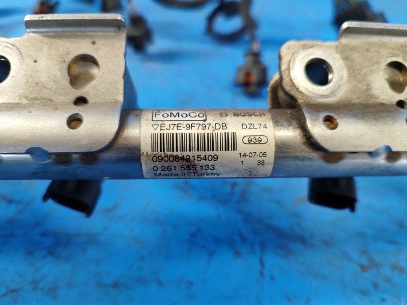 Fuel injector FORD MUSTANG 15-