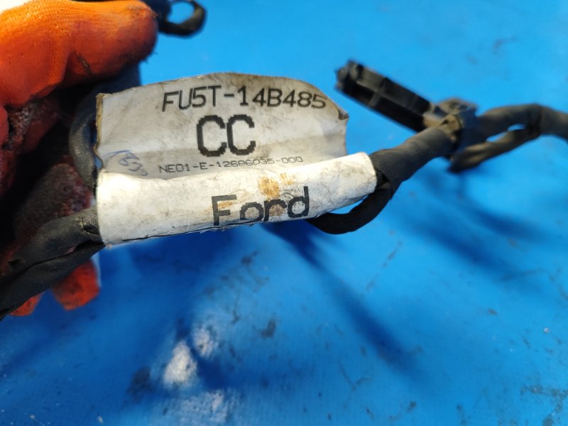 Fuel injector FORD MUSTANG 15-