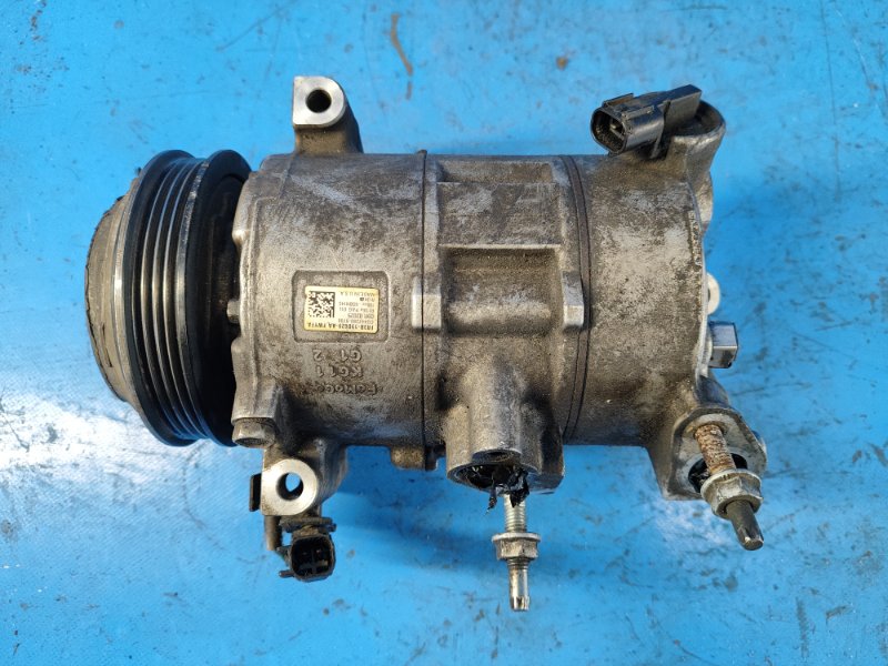 Air conditioning compressor FORD MUSTANG 15-