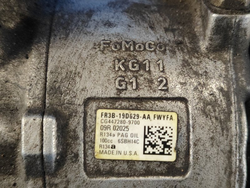 Air conditioning compressor FORD MUSTANG 15-