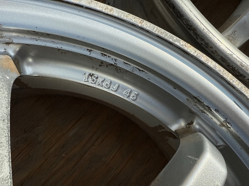 R15 Toyota Prius Wheel - 30 09-17