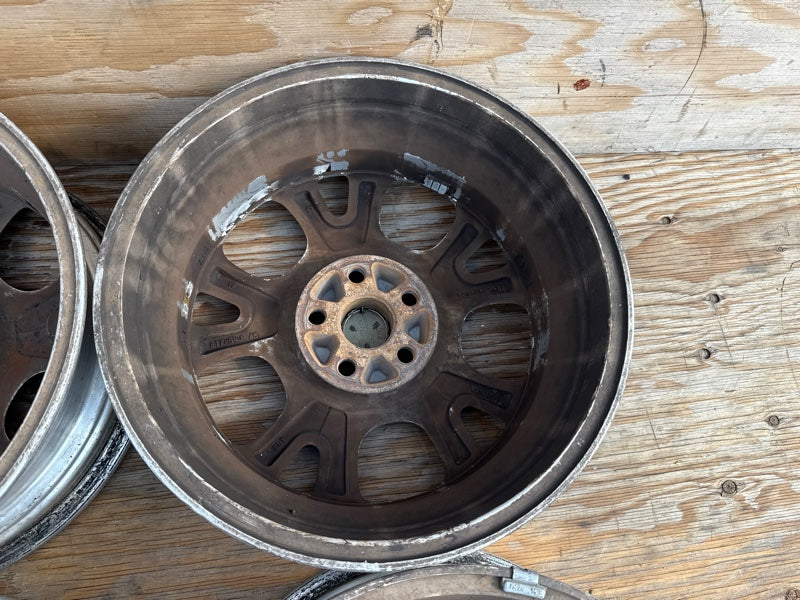 Wheel R17 TOYOTA SIENNA 03-10