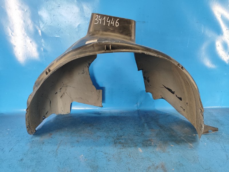 Mudguard VOLVO XC70 07-16 Left. Front.