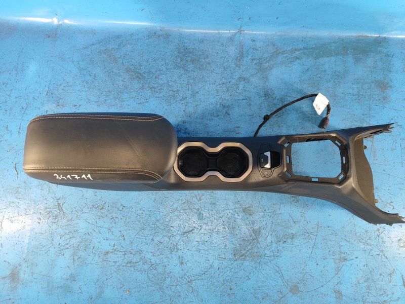 Armrest Jeep Renegade (Bu) 14- 2015