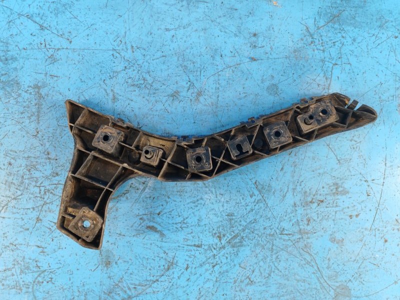 Rear bumper bracket FORD FUSION 14- Right.