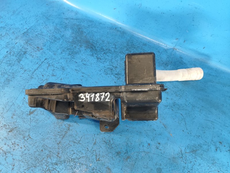 Washer reservoir for Volkswagen Tiguan 08-17 2017