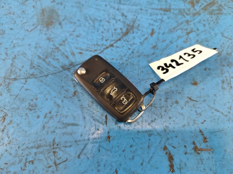 Ignition key for Volkswagen Tiguan 08-17 2017