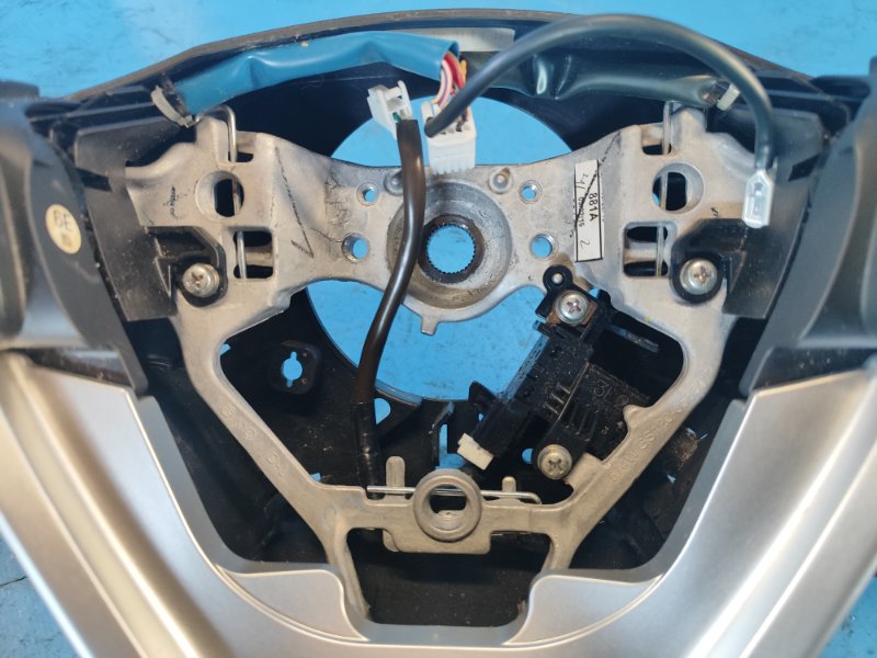 Toyota Sienna steering wheel 11-16 2015