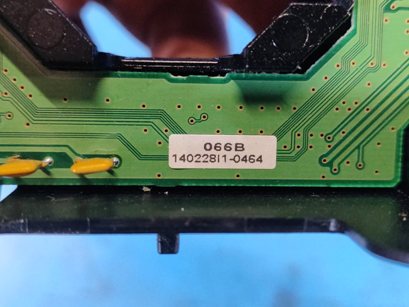 VOLVO XC70 07-16 Steering column switch board