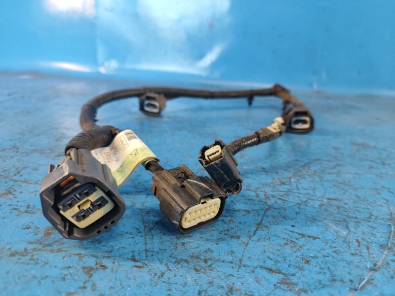 Wiring under the hood FORD FUSION 14-