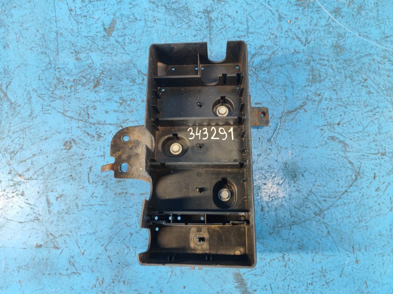 Ford Mustang 15-inch fuse box bracket